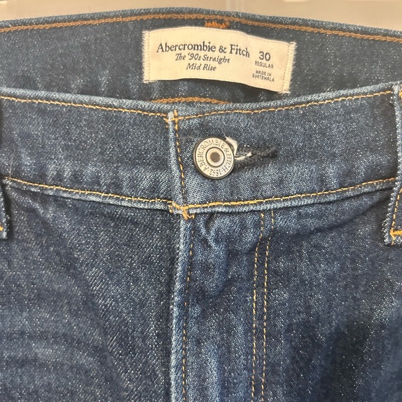 Midrise 90s Straight Jeans - Picture 3 of 3